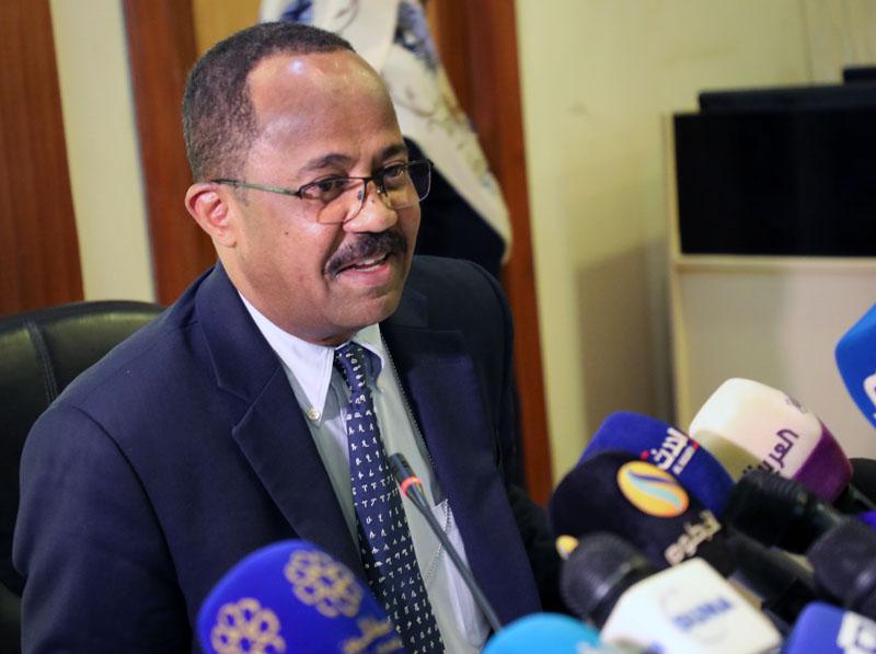 وزير الصحة السوداني اكرم علي التوم