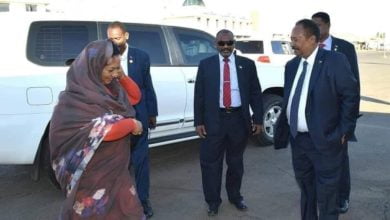 حمدوك وزوجته دكتورة منى