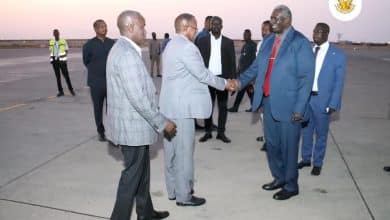 بعد الحديث عن قاعدة بحرية روسية.. عقّار يتوجه إلى روسيا