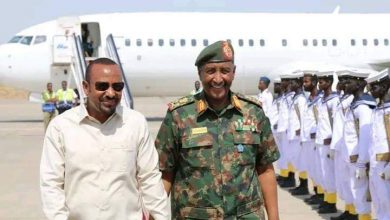 في زيارة مفاجئة للسودان.. آبي أحمد يلتقي البرهان