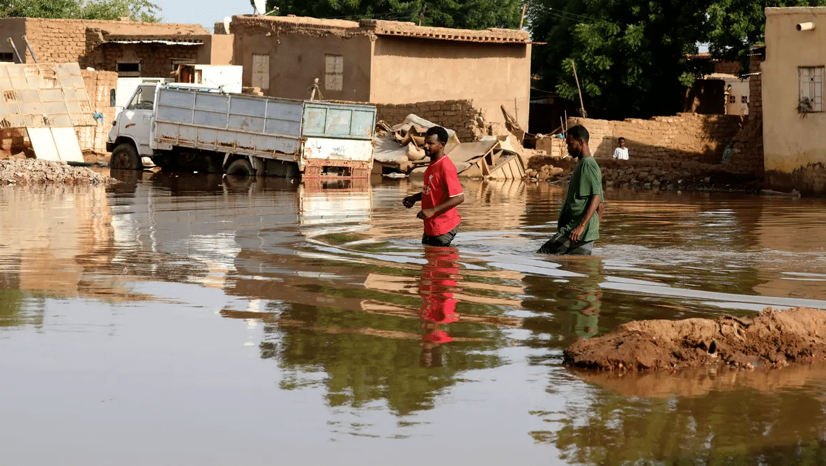 مئات المفقودين بسبب السيول والفيضانات في بورتسودان